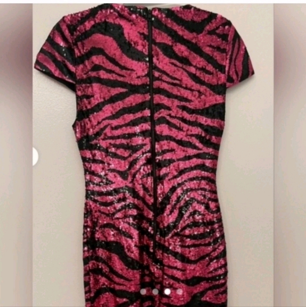 Alice + Olivia nat tiger print sequin mini dress Size 12 - Picture 13 of 15